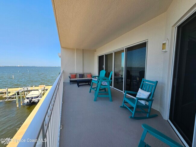 Building Photo - 590 S Banana River Dr