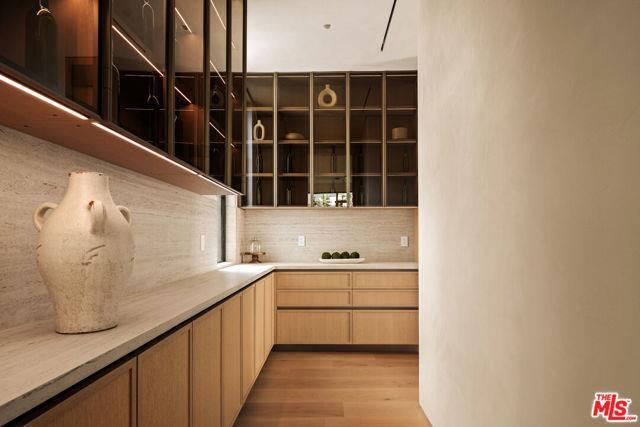 Building Photo - 4724 Lemona Ave