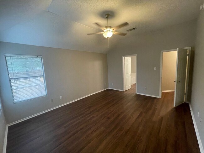 Building Photo - 3625 Cheyenne St