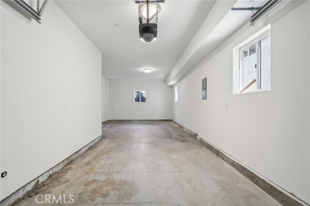 Building Photo - 10719 Addison St