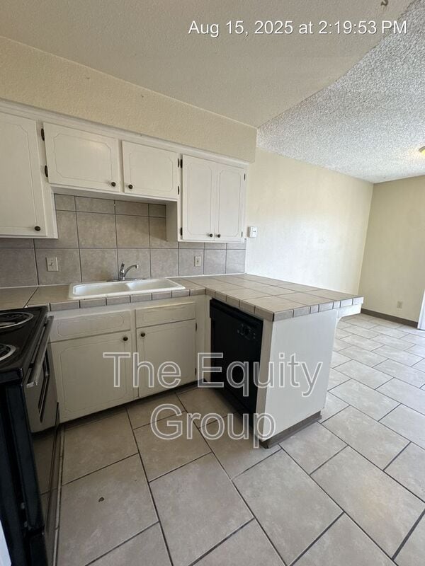 Building Photo - 1871 Emma Lee Ln