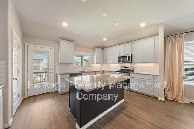 Building Photo - 2080 Cowan Dr
