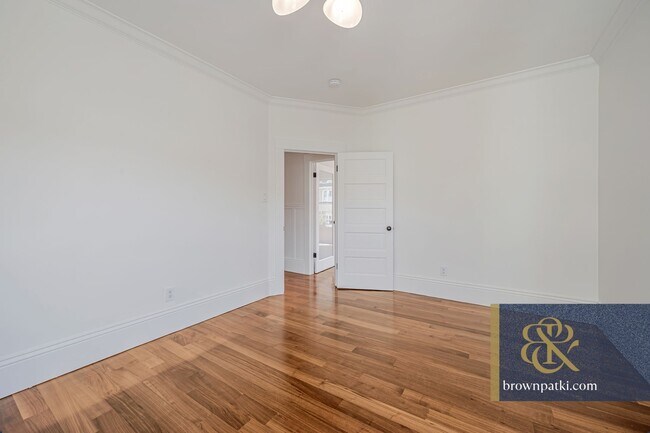 Building Photo - 38 Caselli Ave