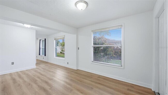 Building Photo - 1329 Nantucket Rd