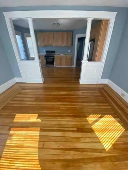 Building Photo - 80 Fort St