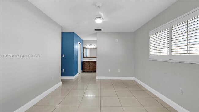 Building Photo - 2860 W 80th St