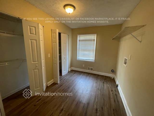 Building Photo - 5281 Shallow Wood Ln