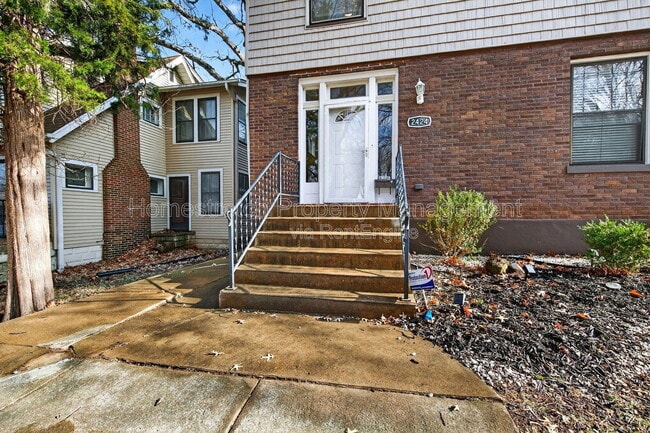 Building Photo - 2424 Oakland Ave