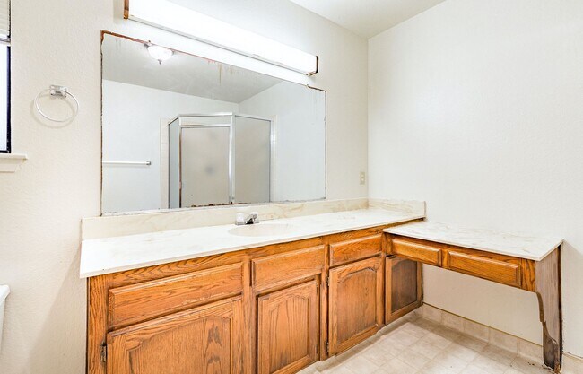 Building Photo - Clovis Home for Rent