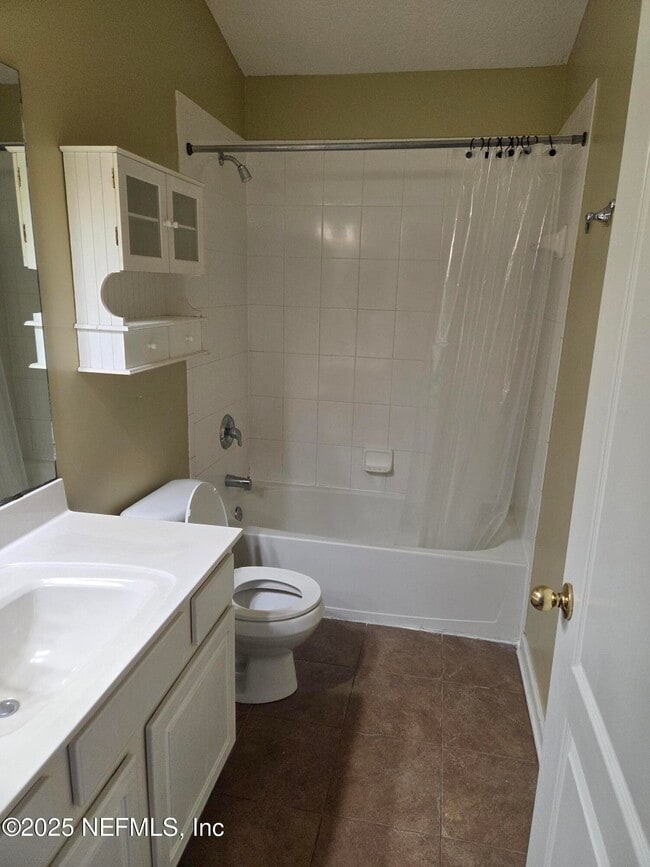 Building Photo - 1042 Drakefeather Dr