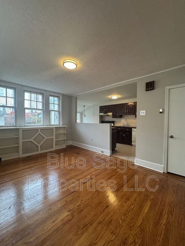 Building Photo - 124 N Pennock Ave