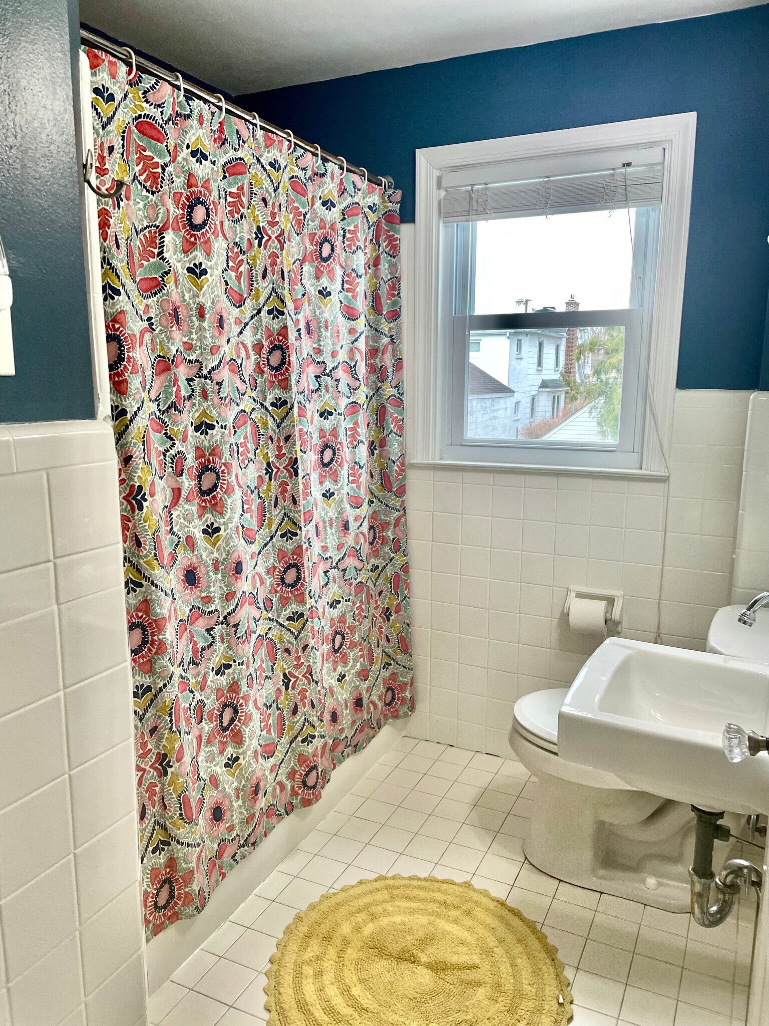 Building Photo - 2426 Chestnut Ave