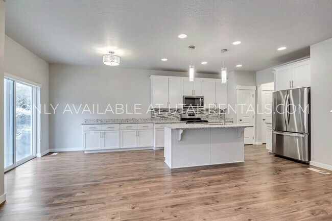 Building Photo - 5002 N Marble Fox Way