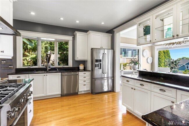 Gourmet Kitchen - 3717 Belvidere Ave SW