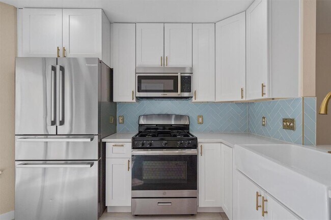 Building Photo - 11901 Swearingen Dr