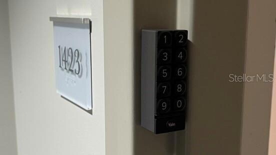 Building Photo - 150 E Robinson St