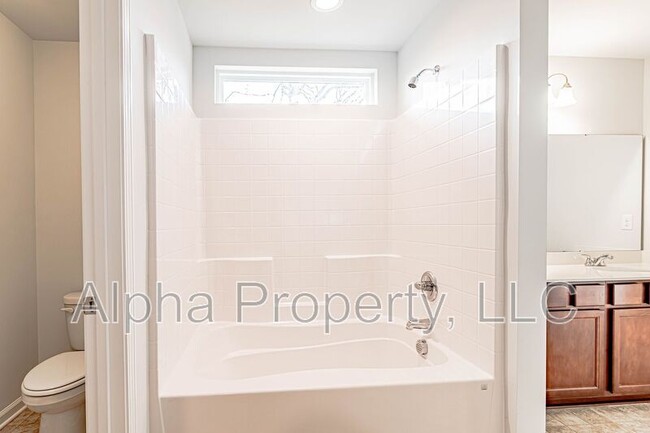 Building Photo - 540 Millsgate Cir