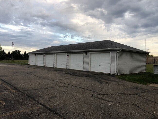 Building Photo - FIRST Months Rent FREE!