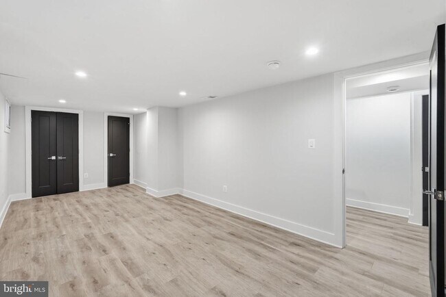 Building Photo - 1204 Trenton Pl SE