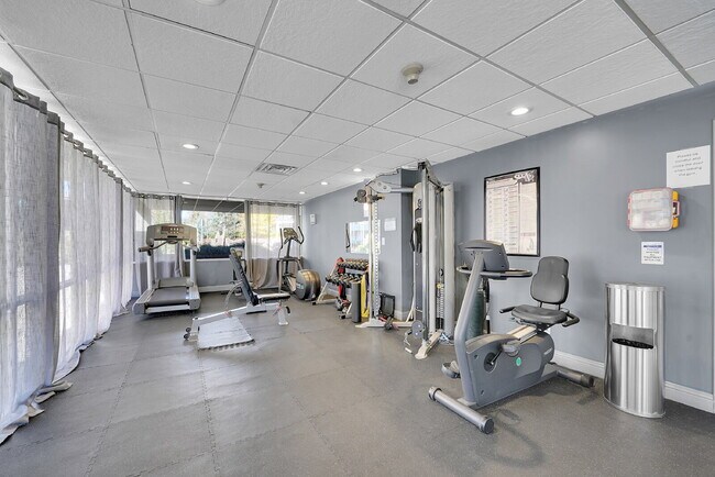 Building Photo - $1,950, 2-bed, 1-bath located in Denver wi...