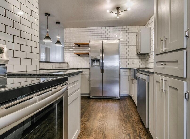 Building Photo - 1121 NW 43rd St