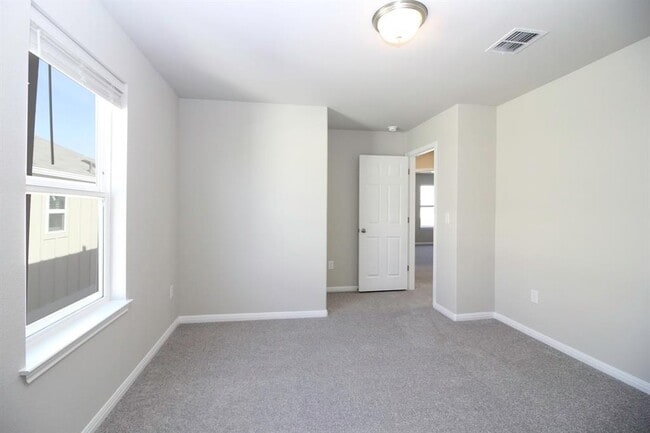 Building Photo - 6425 Pine Leaf Trail