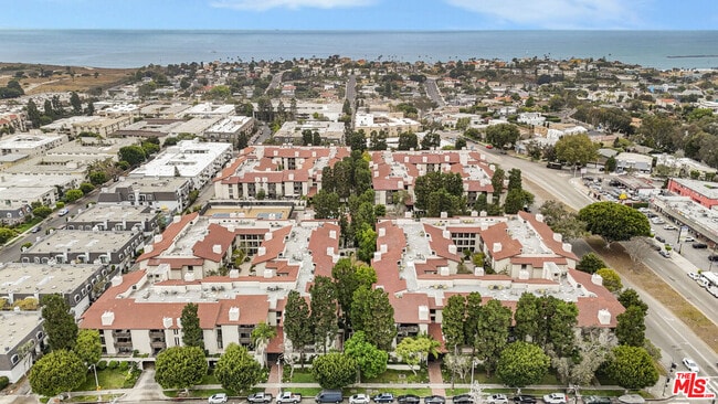 Building Photo - 8512 Tuscany Ave