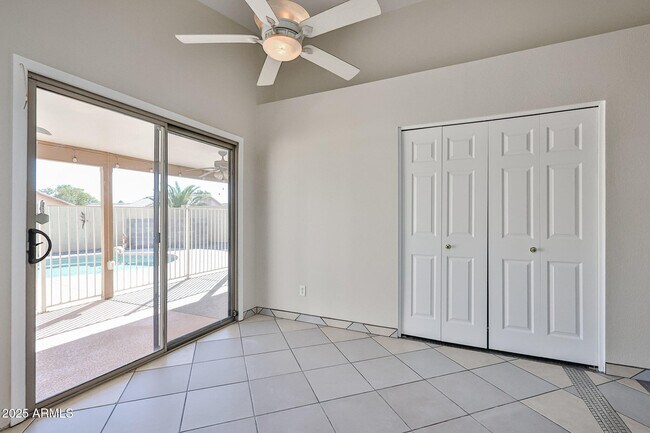 Building Photo - 11231 W Diana Ave