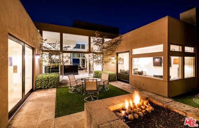 Building Photo - 1436 Summitridge Dr