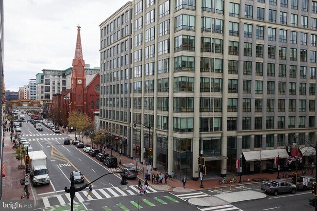 Building Photo - 925 H St NW