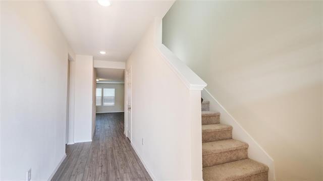 Building Photo - 472 Lake Erie Dr