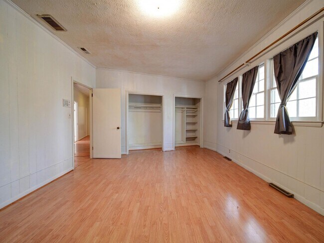 Building Photo - 3 Bedroom/3 Bath home for rent