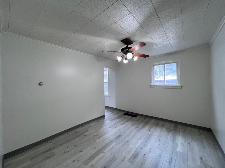 Building Photo - 425 Ohio Ave