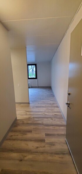 Building Photo - Al Thomas Senior High Rise