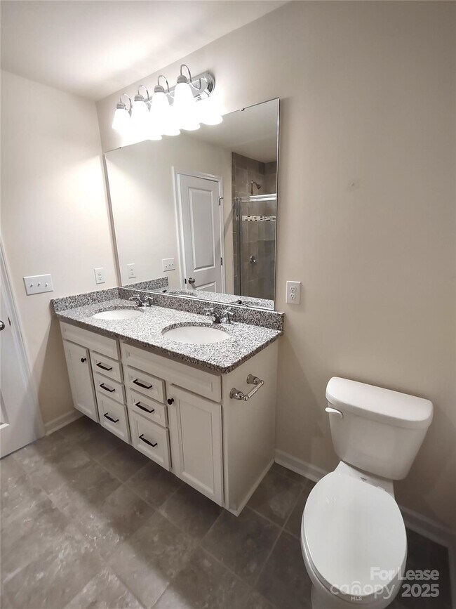Building Photo - 7135 Thornrose Dr
