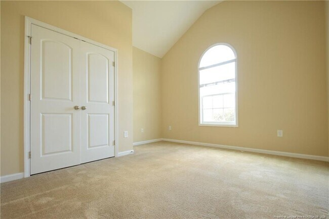 Building Photo - 2541 Spinnaker Dr