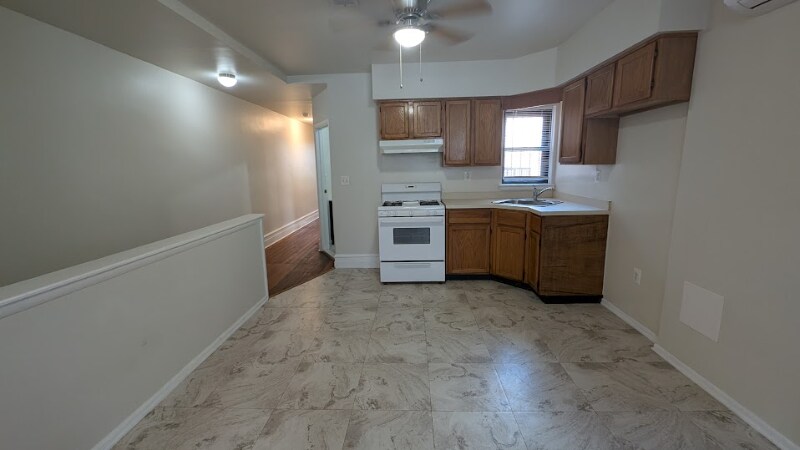 Building Photo - 2442 N 18th St