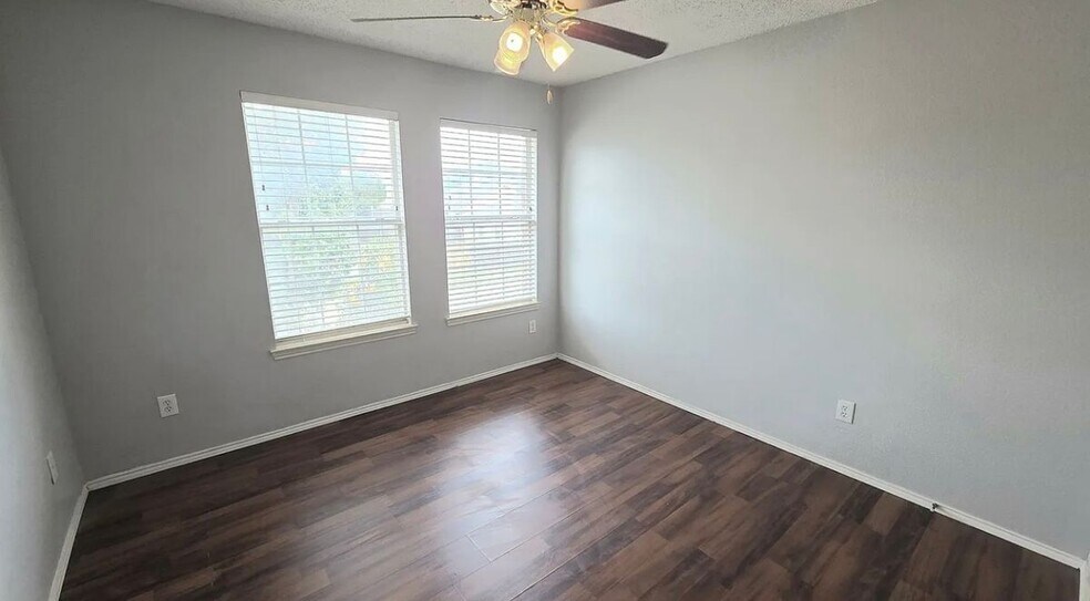 Building Photo - 12783 Honey Locust Cir