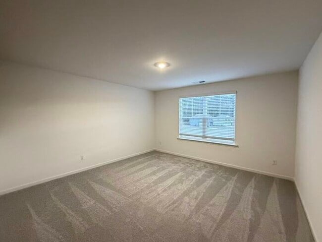 Building Photo - 105 Elijah St