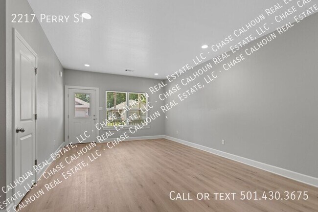 Building Photo - 2217 Perry St