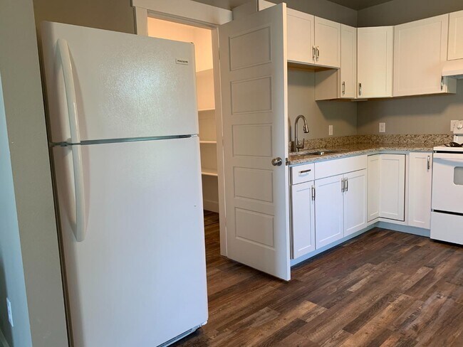 Building Photo - 206 N 18th St