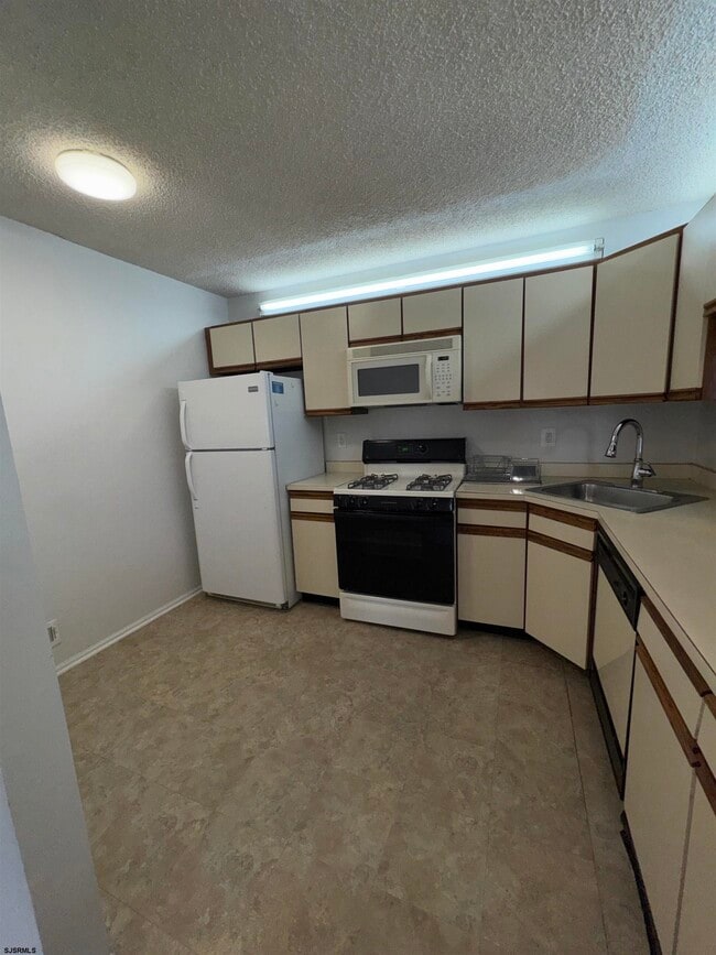 Building Photo - 75 Liberty Ct