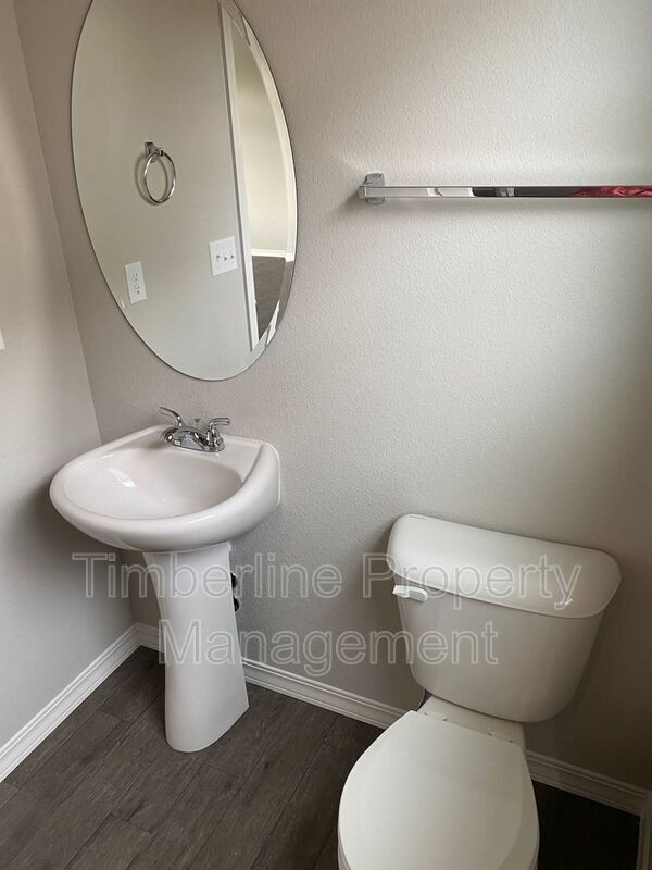 Building Photo - 874 Grissom Dr.