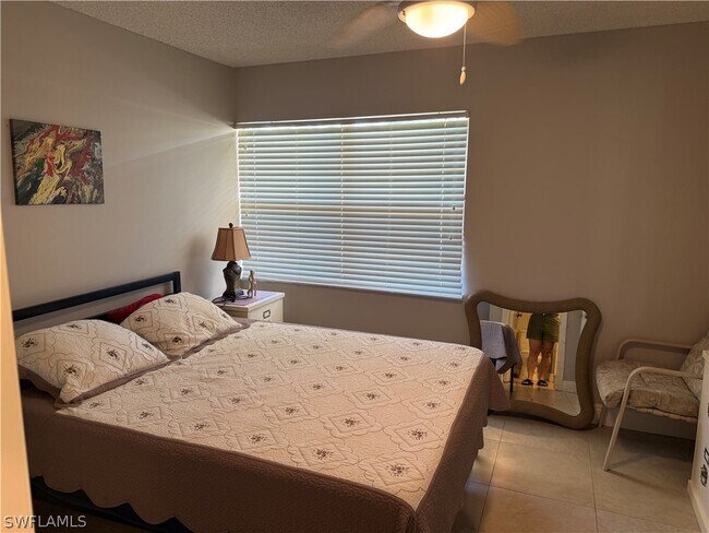 Building Photo - 1085 Forest Lakes Dr