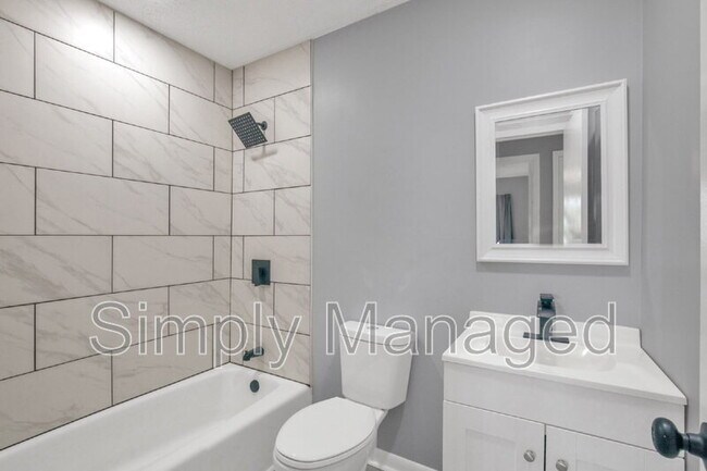 Building Photo - 808 Darlington Dr
