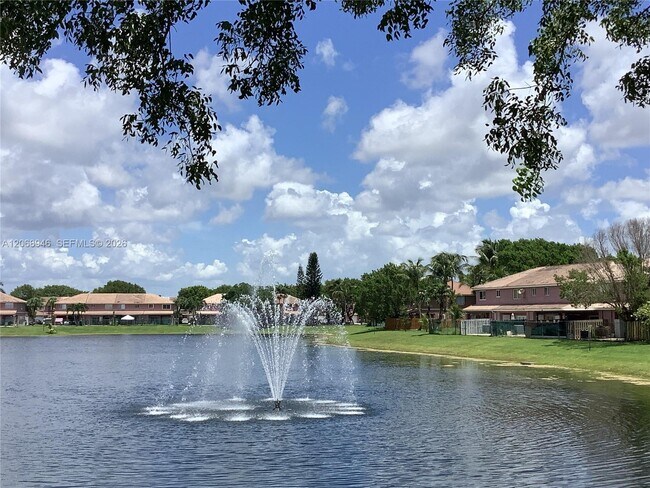 Building Photo - 7050 SW 164th Ct