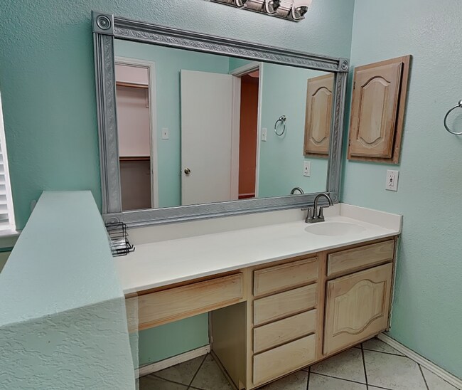 Building Photo - Coming Soon in Highland Station – This Gem Won’t Last!