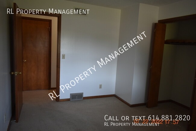 Building Photo - WAIVED APPLICATION FEE(S) AND 1 MONTH FREE...
