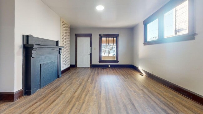 Building Photo - 1145 7th St NW