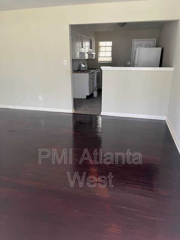 Building Photo - 6480 Raymond Dr